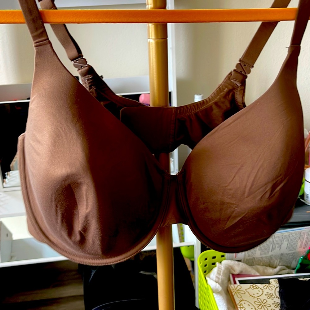 42dd brown